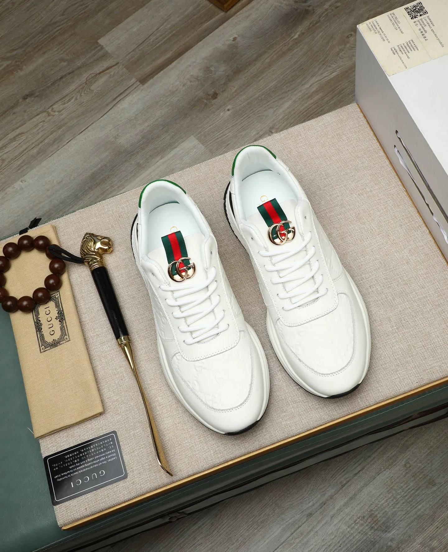 Men's shoes 💰460 GUCCI🔍🔍The latest models are on sale at the same time at the counter. Original calfskin imported from Italy, genuine leather lining, (high-end, extravagant, and classy) with exquisite workmanship. Soles: Original soles specially provided by the original factory. ⚠Exclusive double-layer movable molded soles are super comfortable⚠. Photos of the real thing🎬The real thing is even better🔍🔍"High quality·Follow the order" Code number 38-44